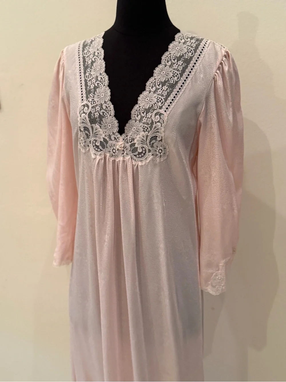 CHRISTIAN DIOR Vintage Lace Trim Pink Nightgown Lingerie Slip Dress Négligée M - Picture 3 of 16